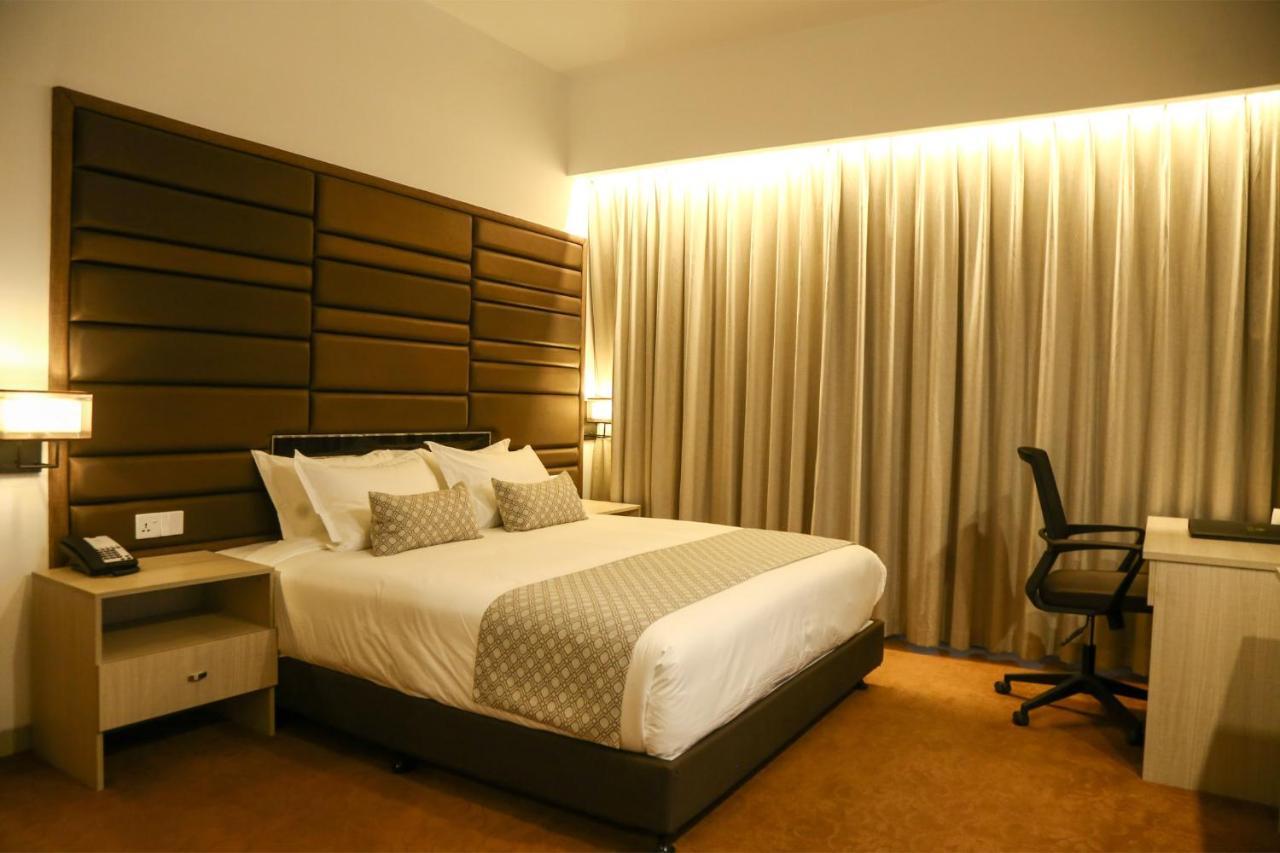 Best Western Sks Chattogram Chittagong Bagian luar foto